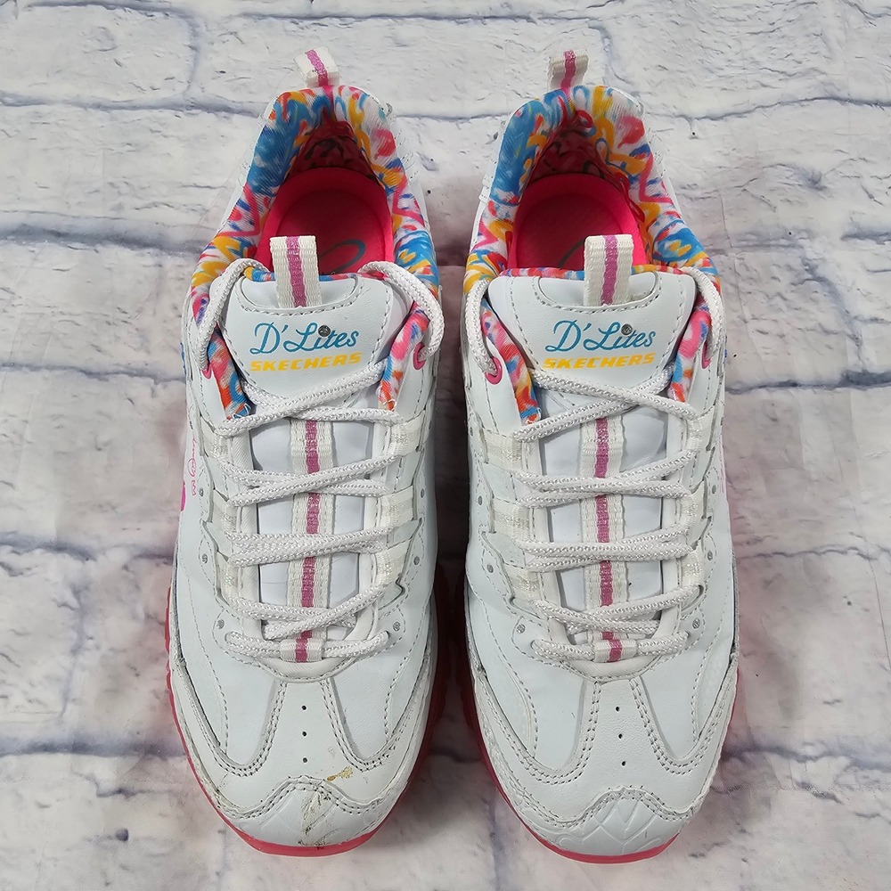 Skechers D'Lites J Goldcrown Women Size 7 White Pink Love Wall Heart Sneakers - Picture 2 of 11